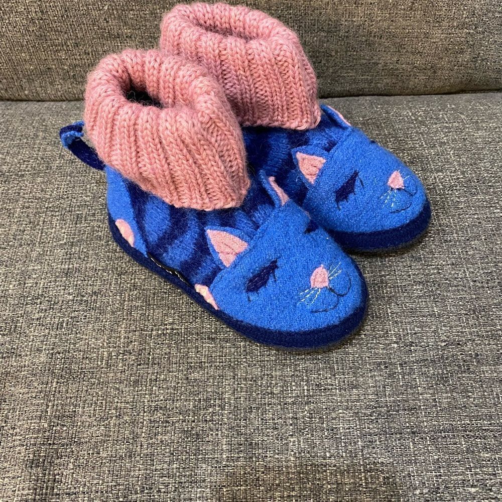 Garnet Hill Boiled Wool Blue Cat Slippers Kids Size 6
